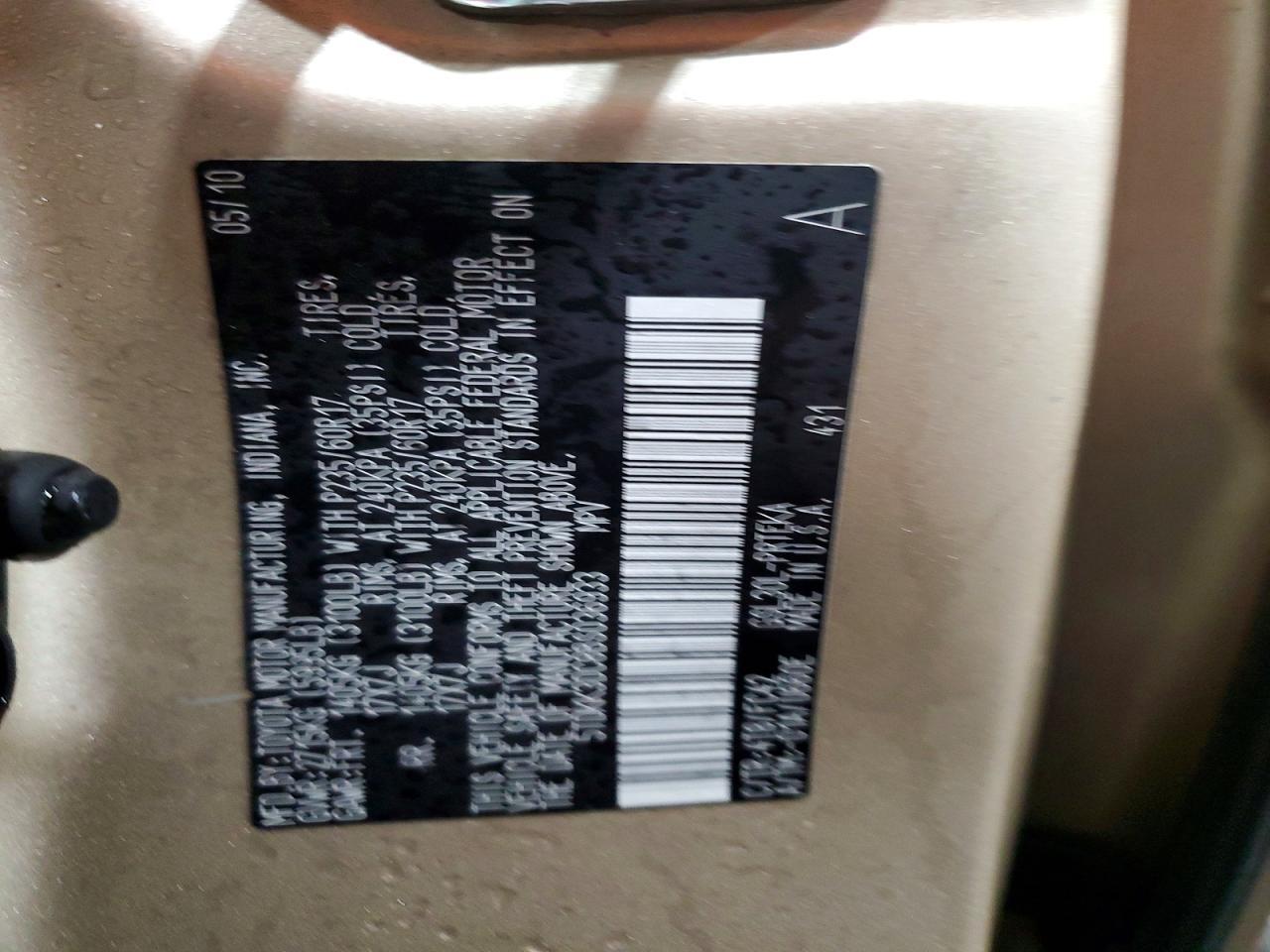 2011 TOYOTA SIENNA