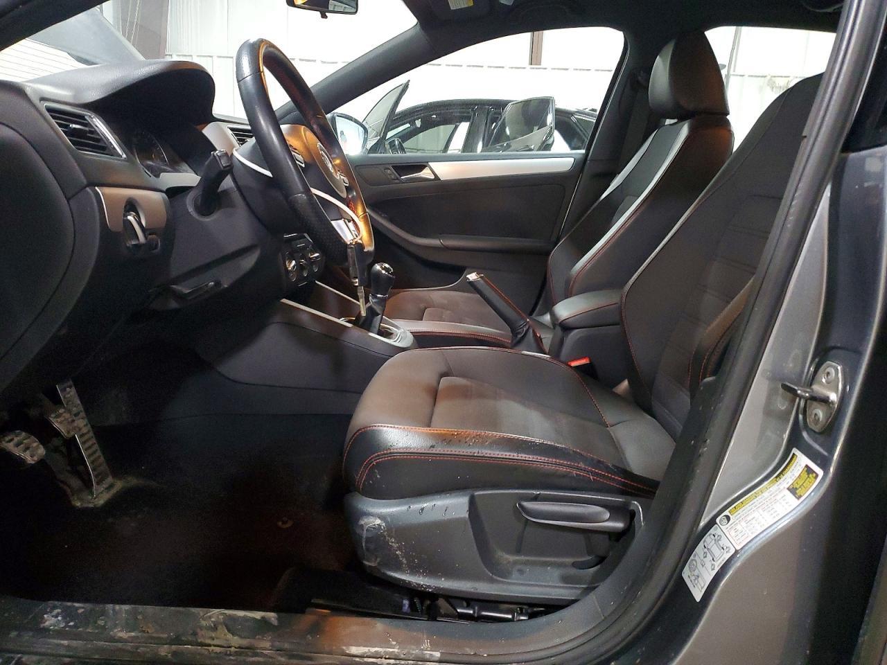 2012 VOLKSWAGEN JETTA