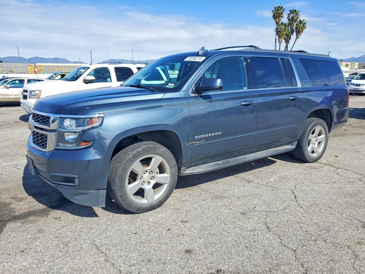 2019 CHEVROLET Suburban