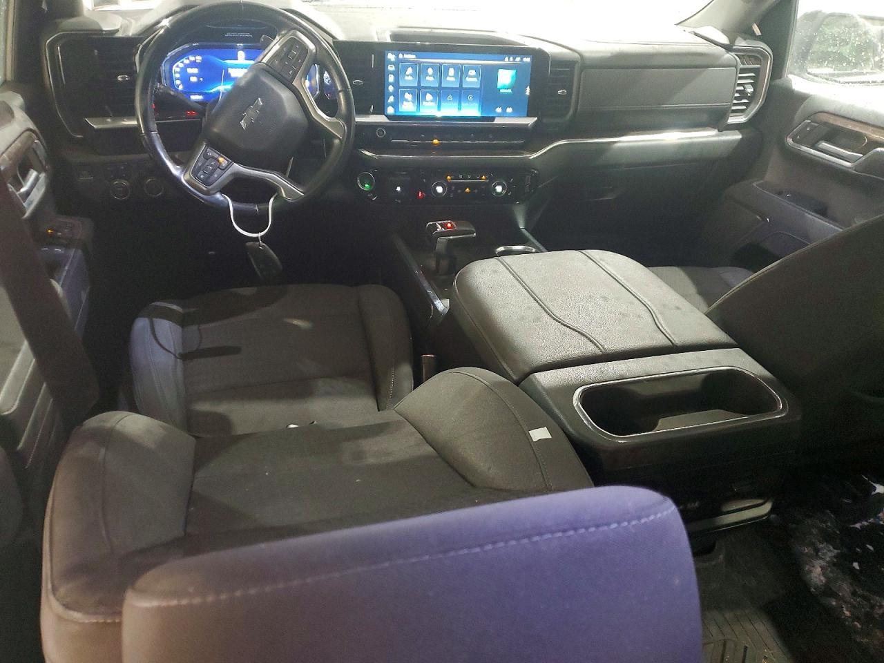 2023 CHEVROLET Silverado
