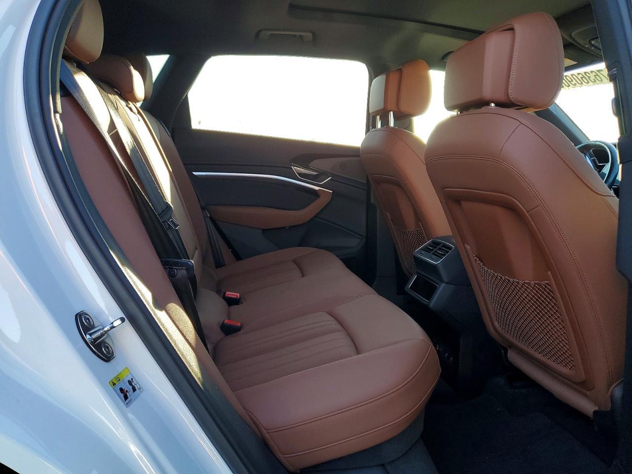 2024 AUDI Q8