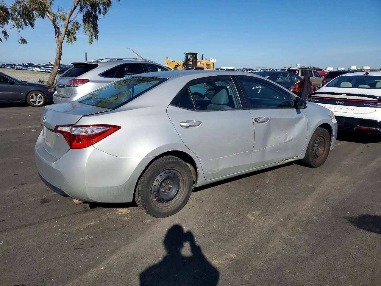 2015 TOYOTA COROLLA