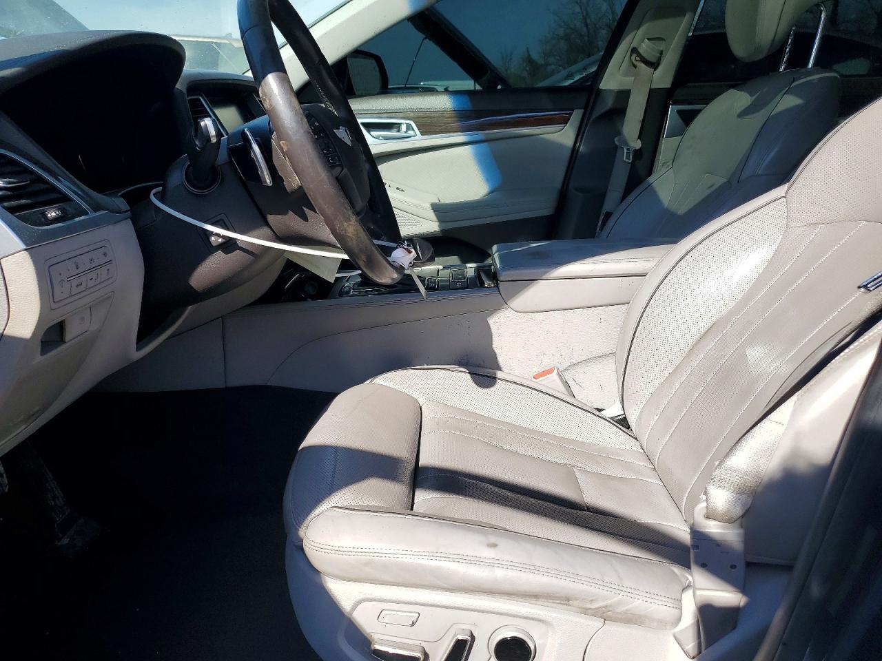 2015 HYUNDAI GENESIS