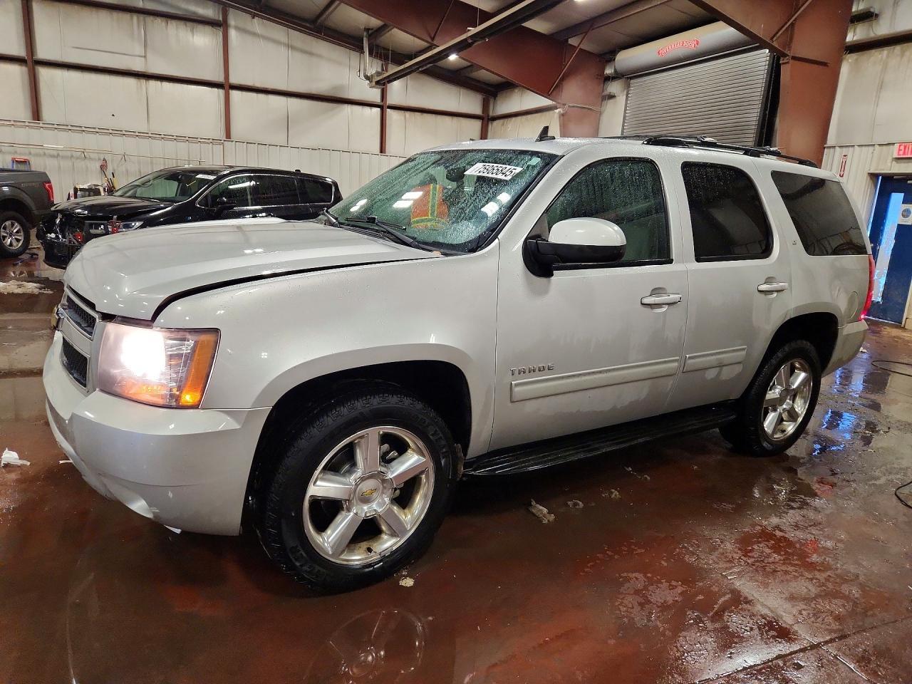 2011 CHEVROLET Tahoe