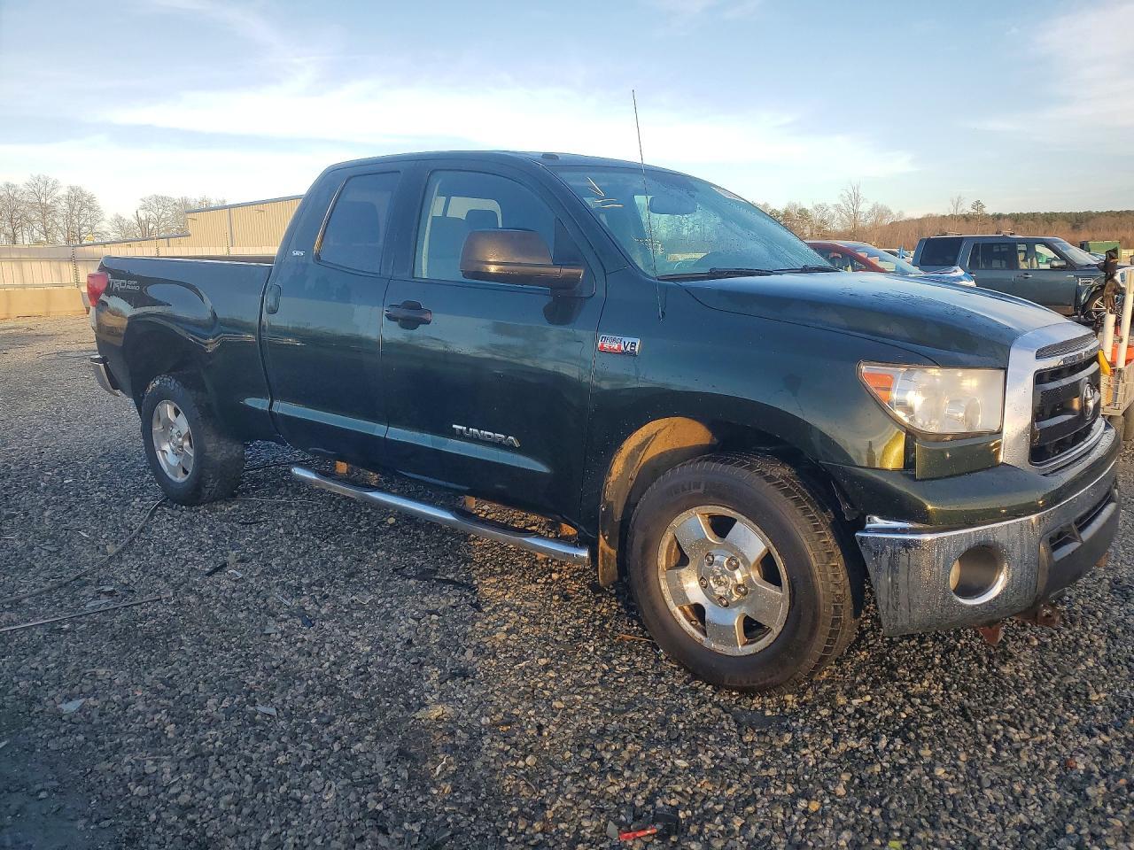 2013 TOYOTA TUNDRA