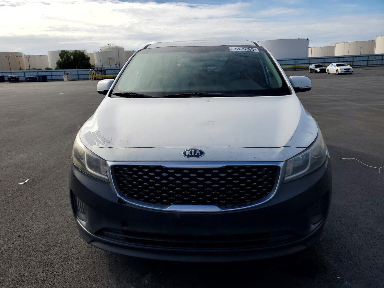 2016 KIA SEDONA
