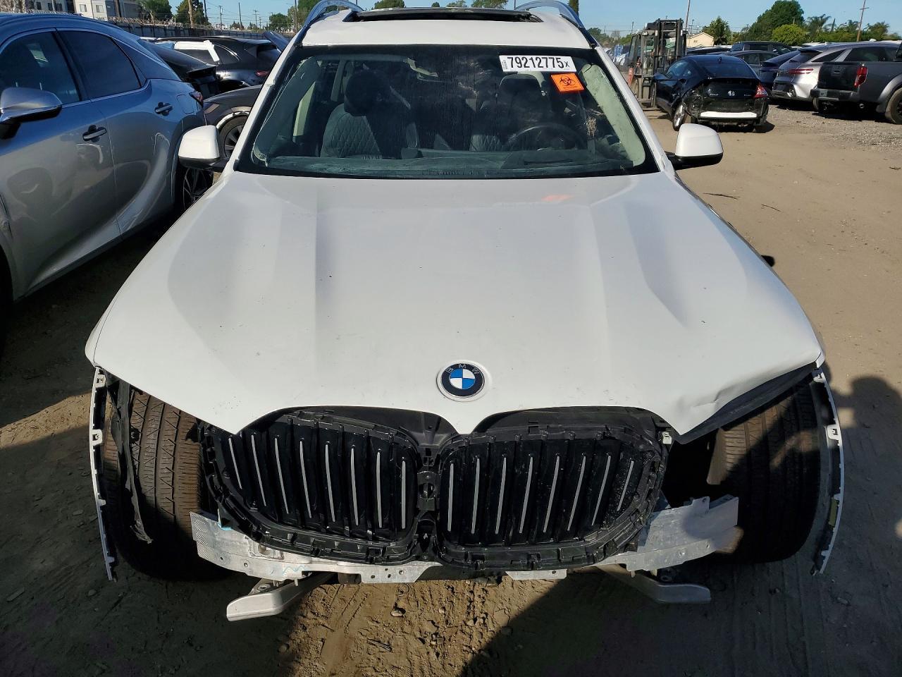 2023 BMW X7