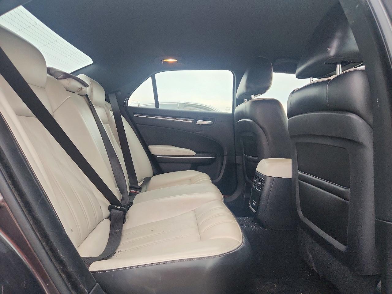2021 CHRYSLER 300