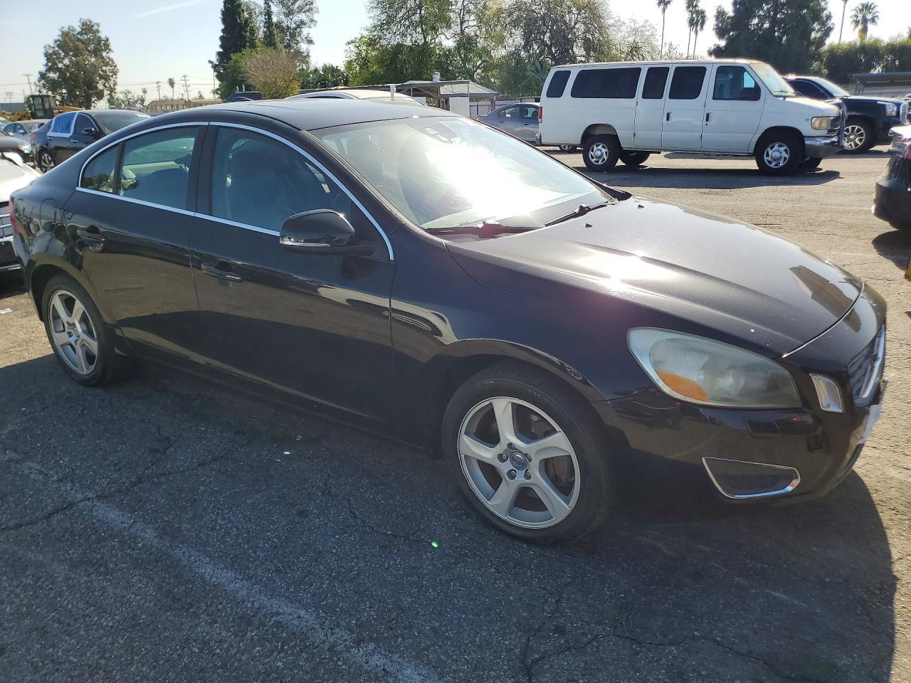 2012 VOLVO S60