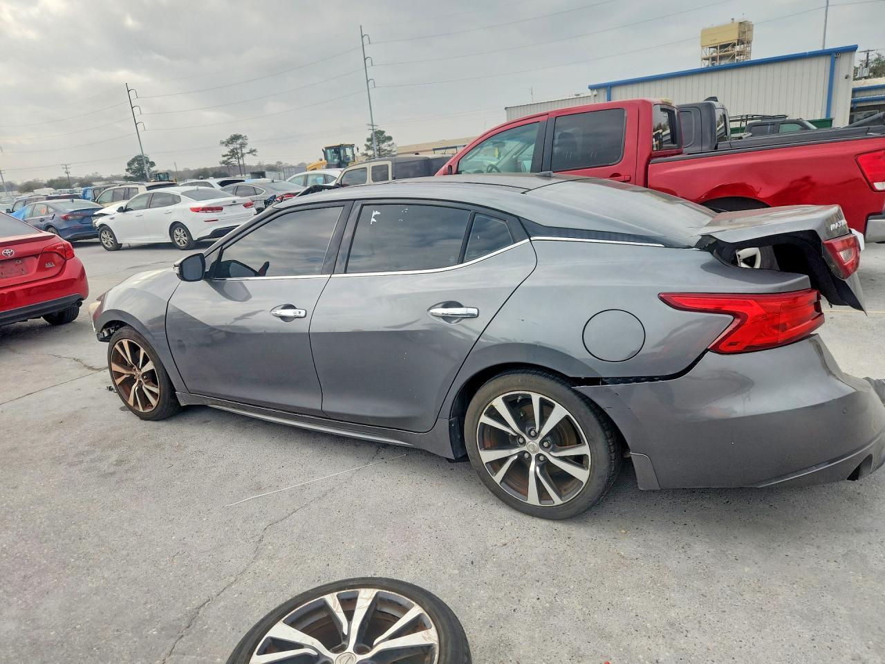2017 NISSAN Maxima