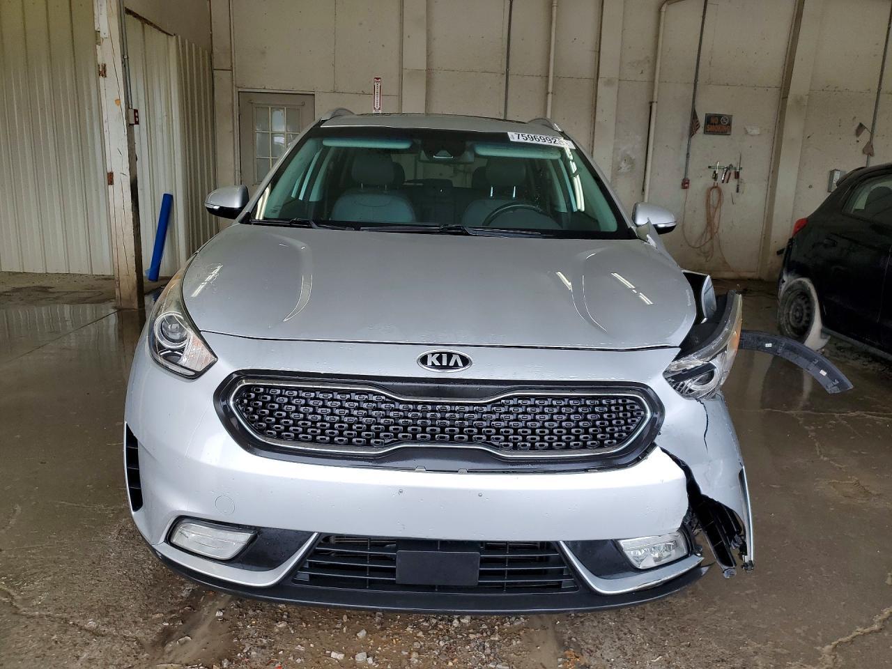 2017 KIA Niro