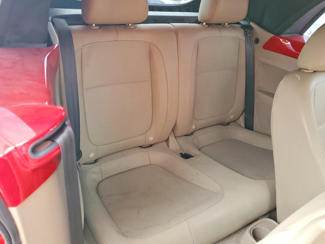 2016 VOLKSWAGEN Beetle