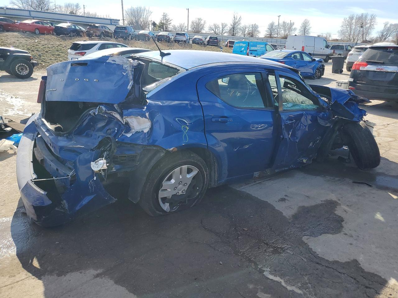 2013 DODGE Avenger