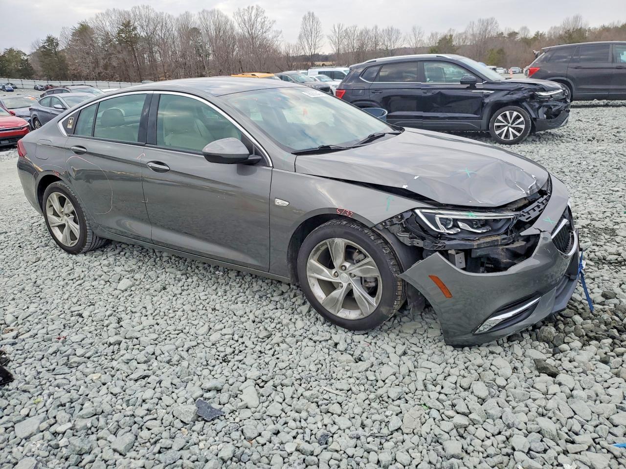 2018 BUICK Regal