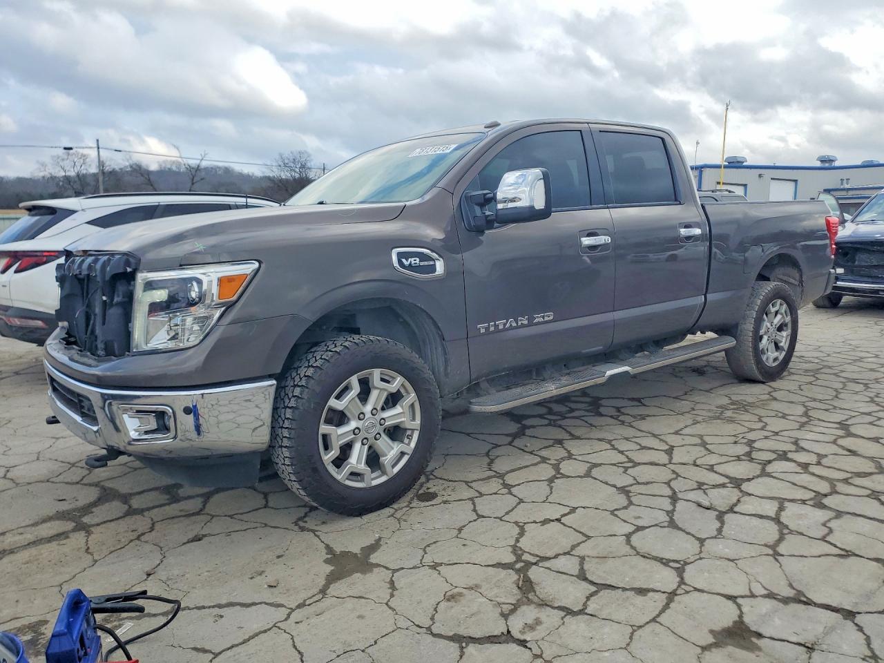 2017 NISSAN Titan