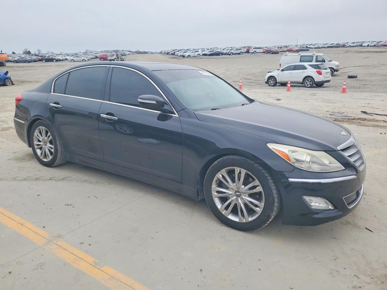 2012 HYUNDAI GENESIS