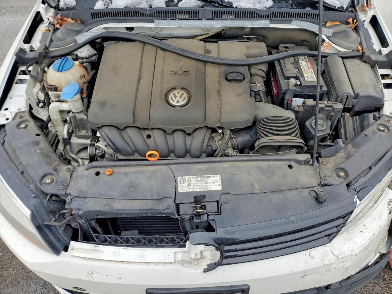 2011 VOLKSWAGEN JETTA