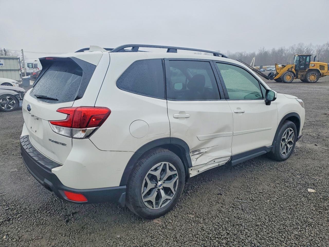 2023 SUBARU FORESTER