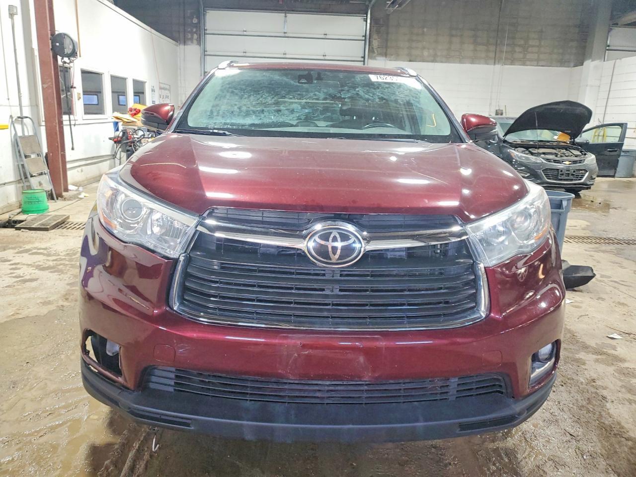 2015 TOYOTA HIGHLANDER