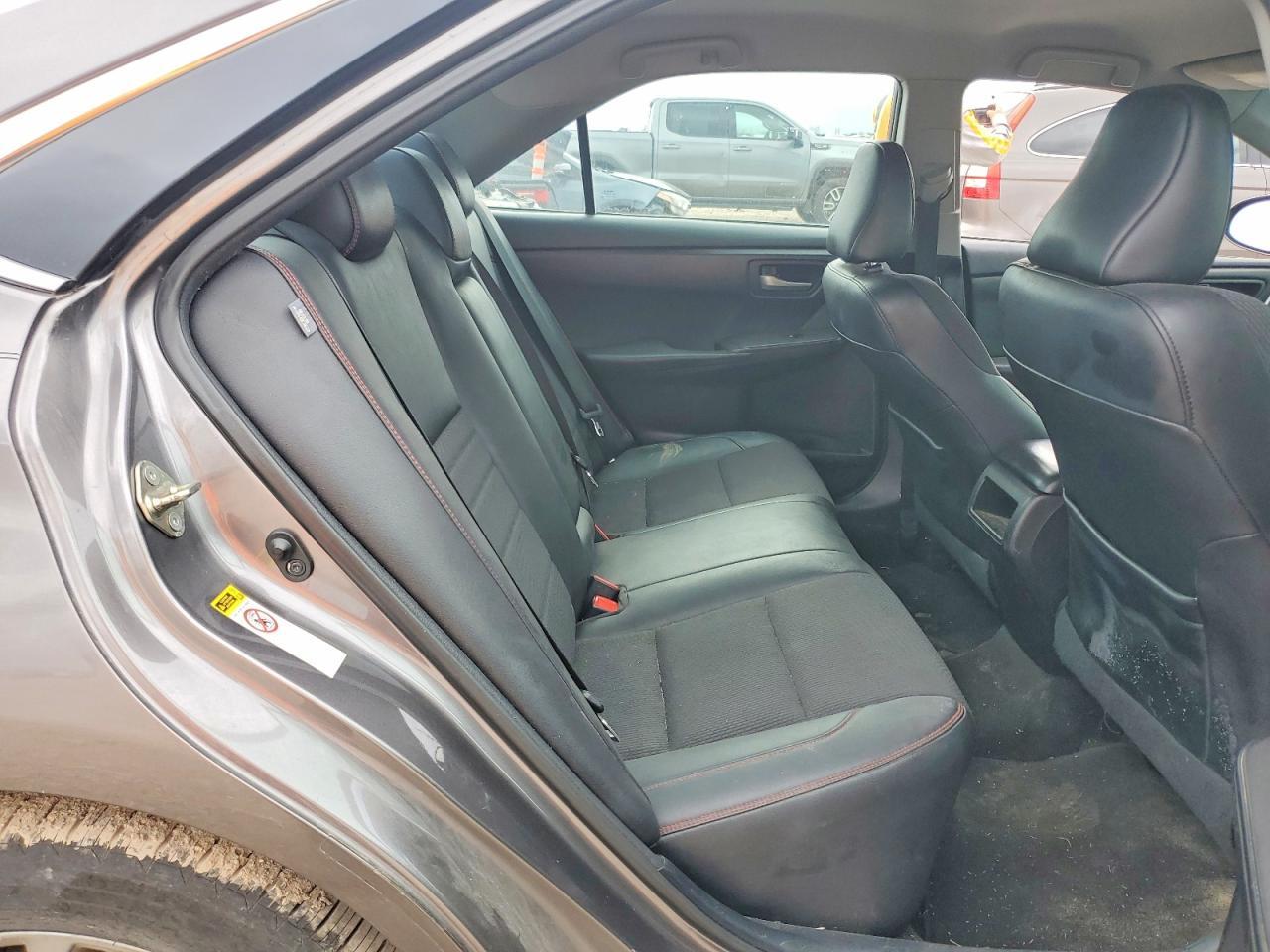 2016 TOYOTA CAMRY
