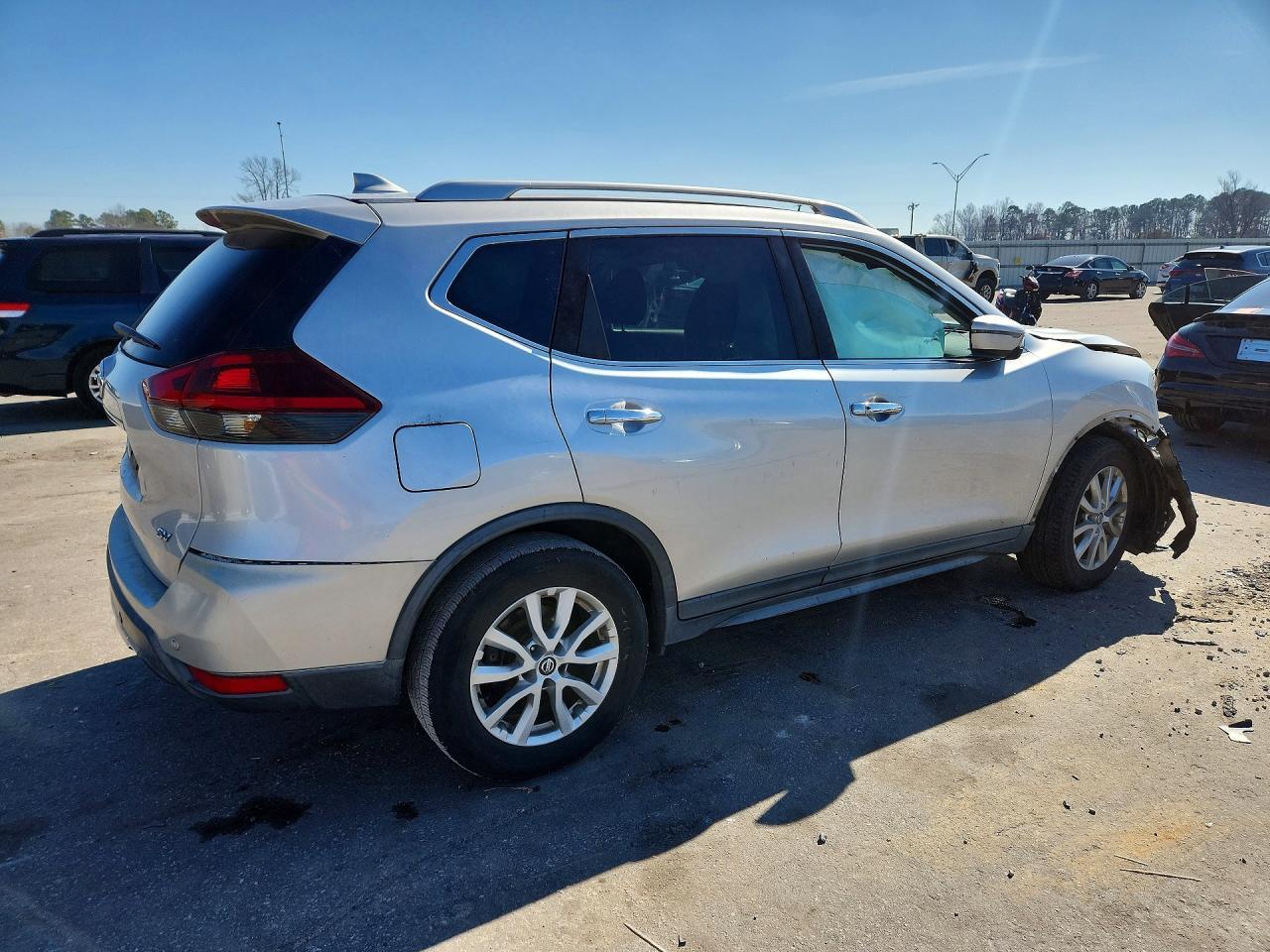 2019 NISSAN ROGUE