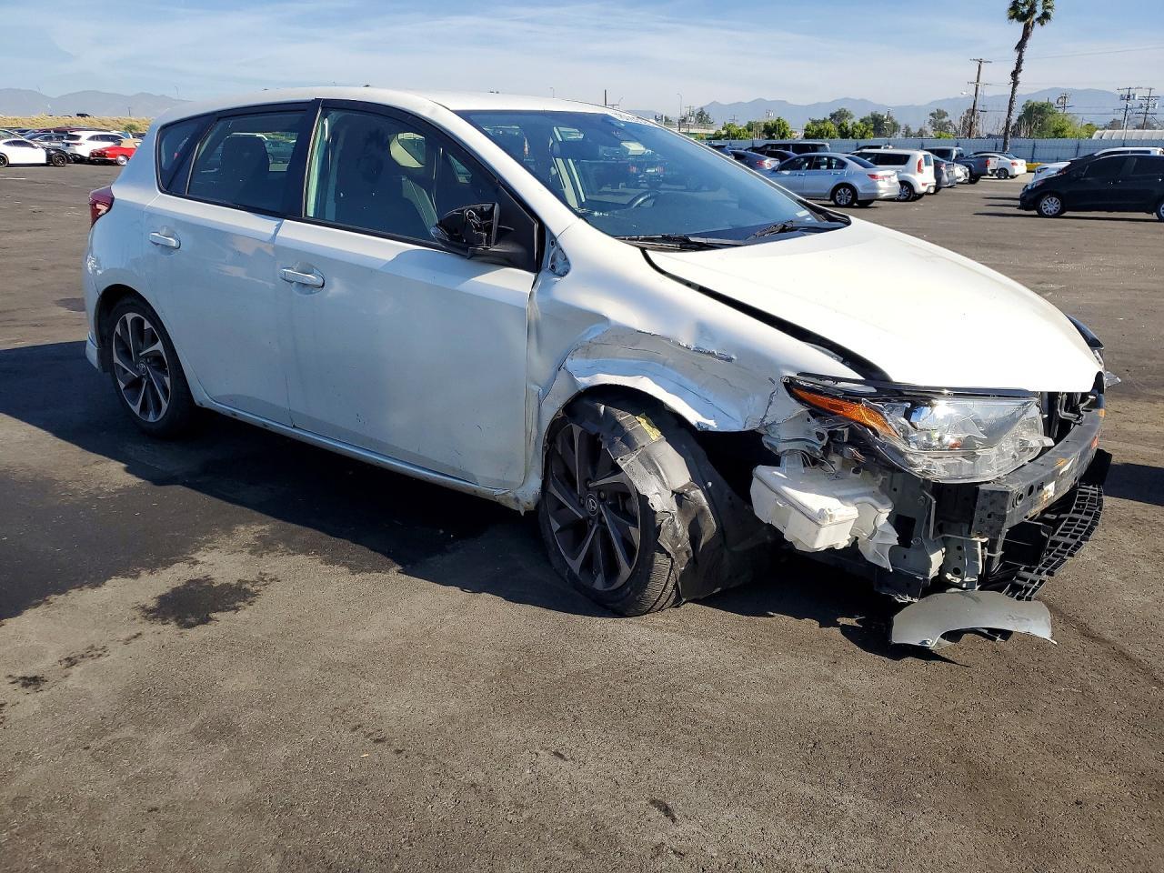 2018 TOYOTA COROLLA