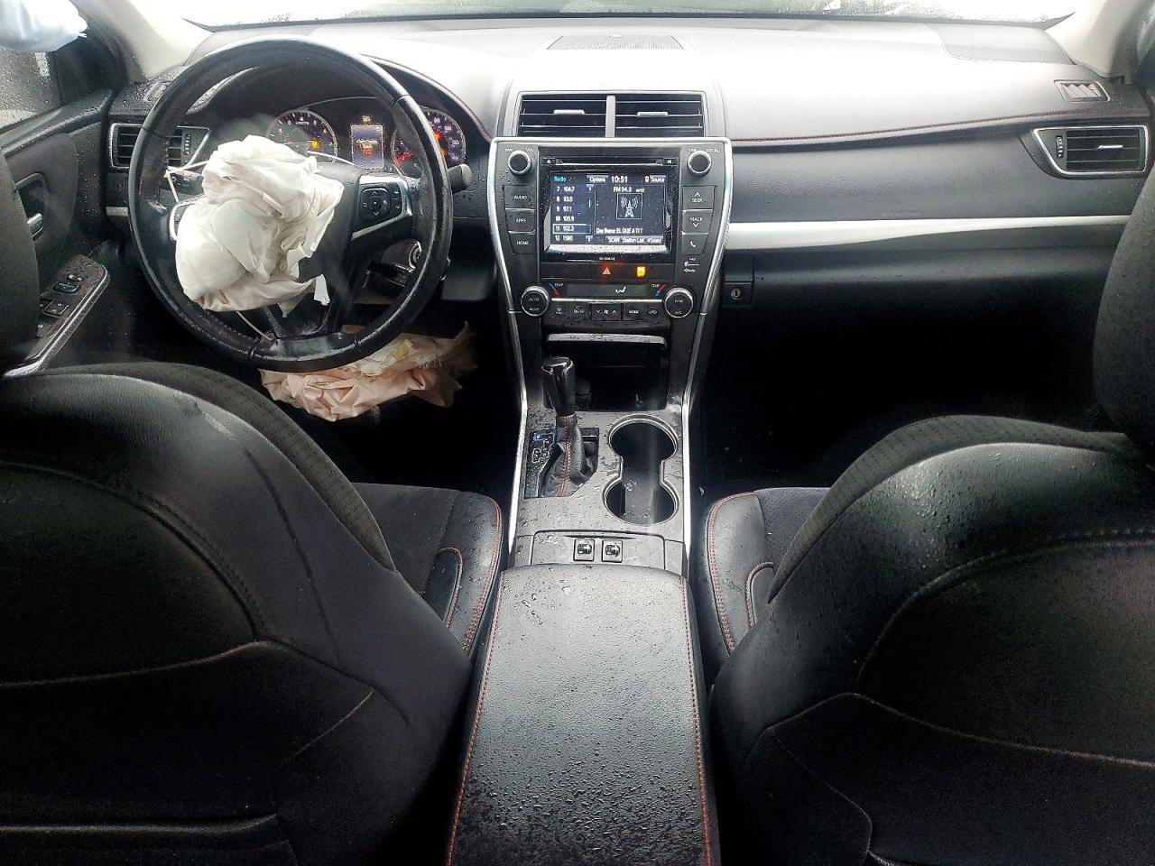 2016 TOYOTA CAMRY