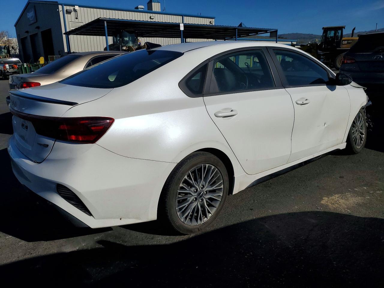 2024 KIA FORTE