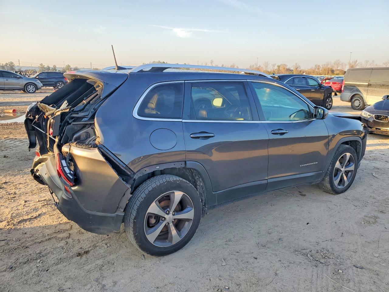 2020 JEEP CHEROKEE