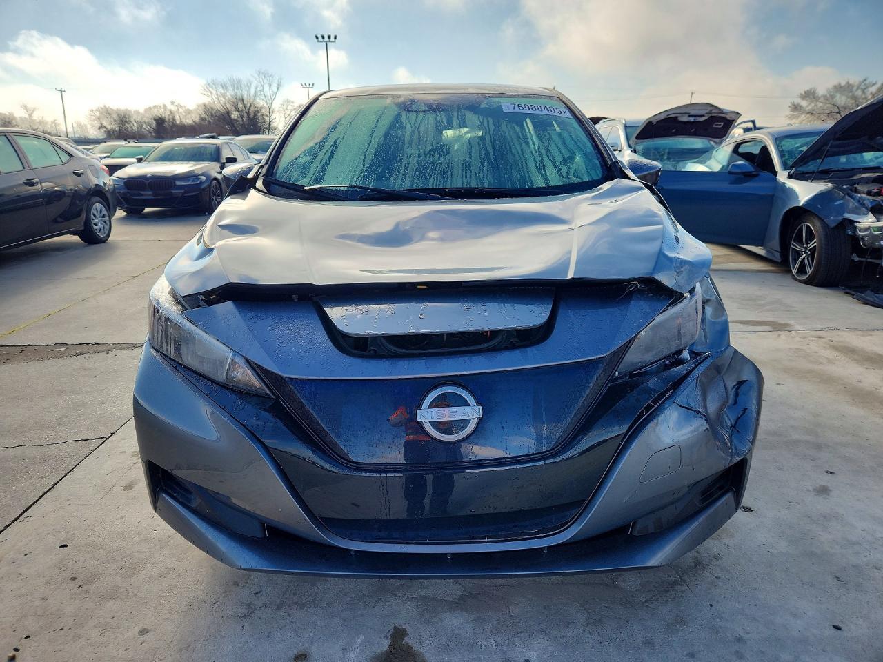 2023 NISSAN LEAF
