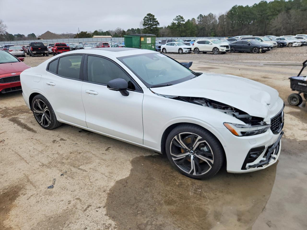 2024 VOLVO S60