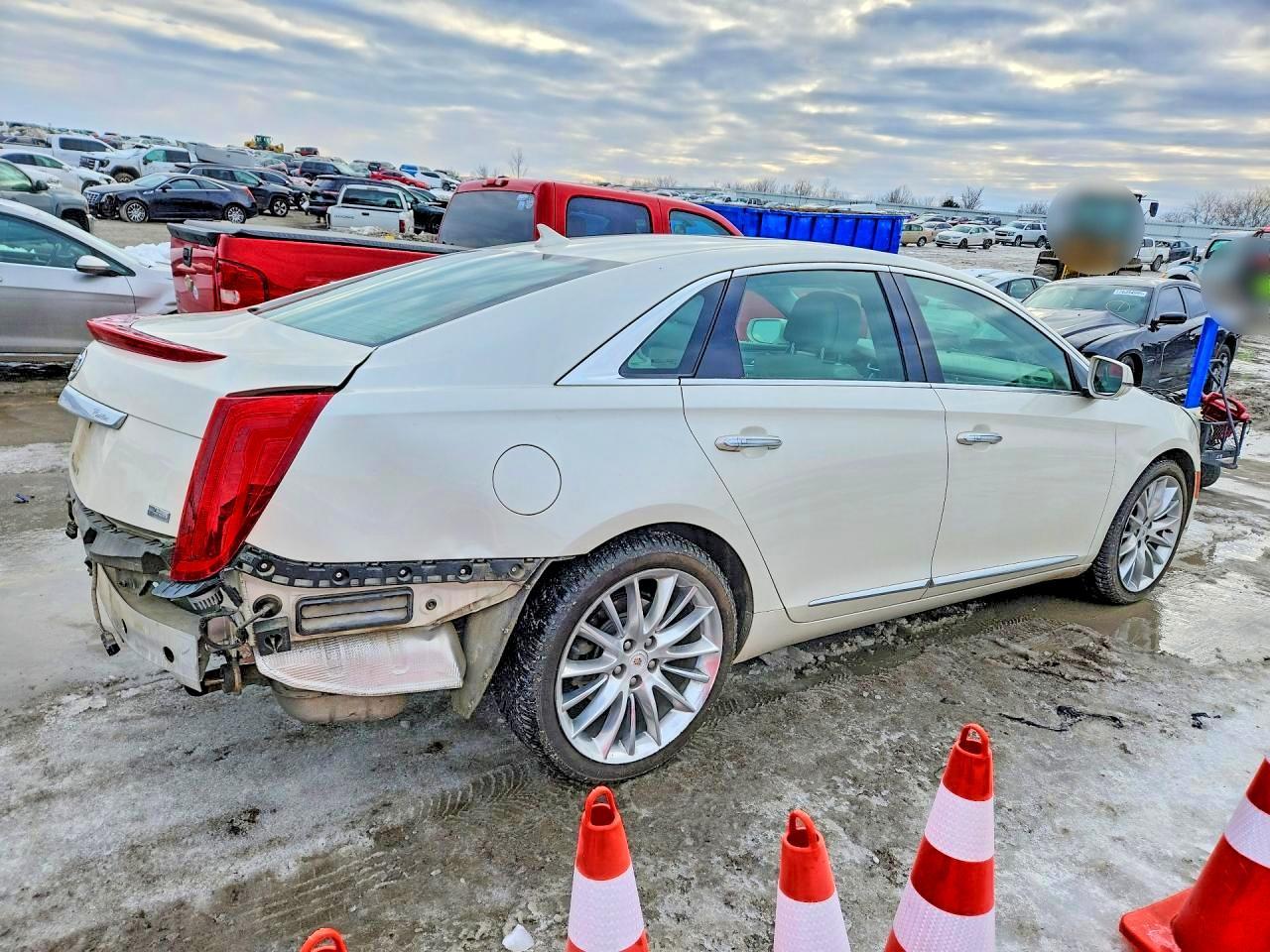 2013 CADILLAC XTS