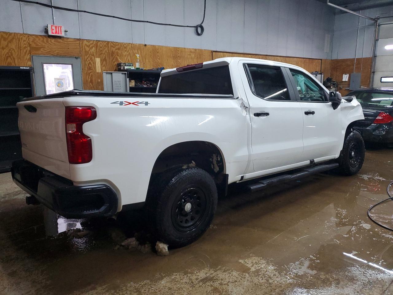 2025 CHEVROLET Silverado