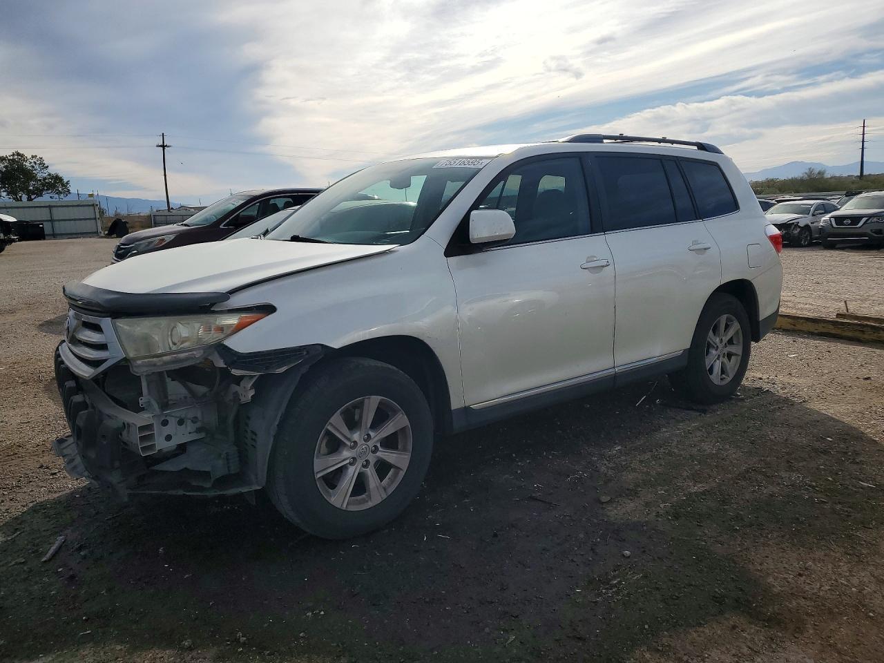 2011 TOYOTA HIGHLANDER