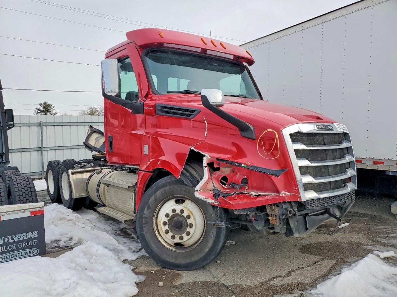 2021 FREIGHTLINER CASCADIA 126