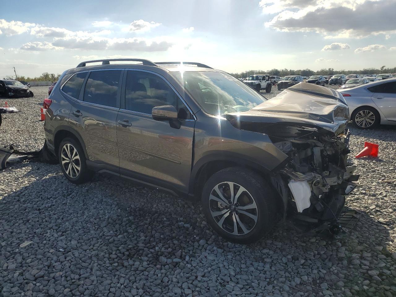 2021 SUBARU FORESTER