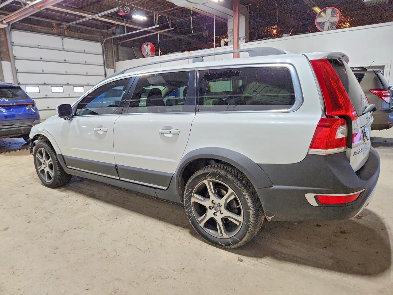 2014 VOLVO XC70