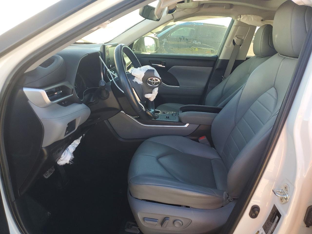 2020 TOYOTA HIGHLANDER