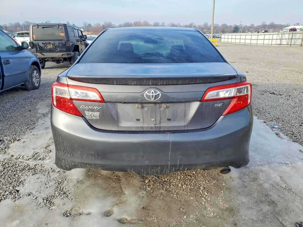2014 TOYOTA CAMRY