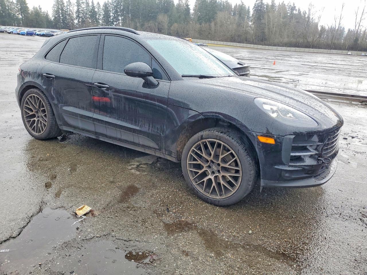 2020 PORSCHE Macan