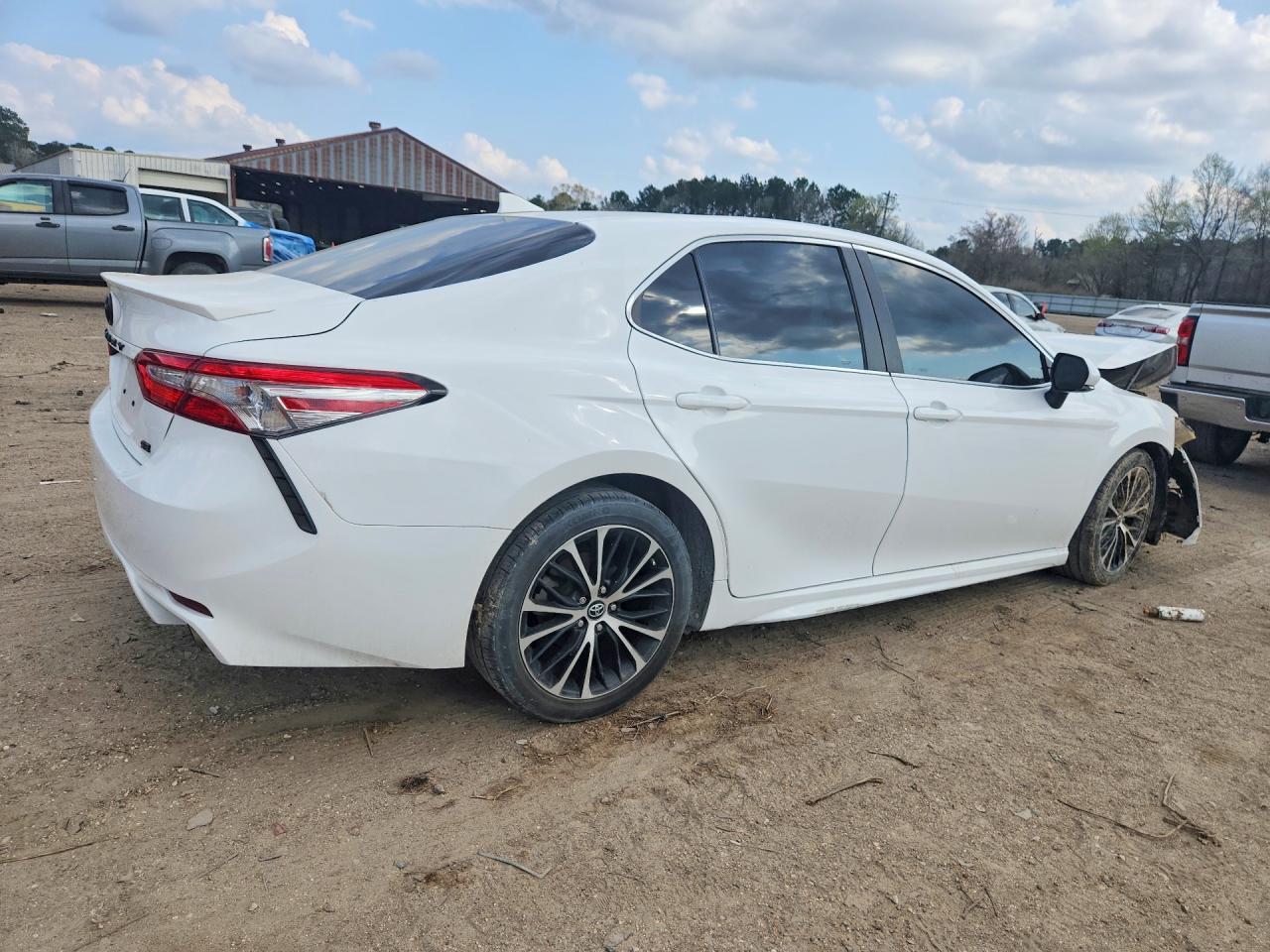 2019 TOYOTA CAMRY