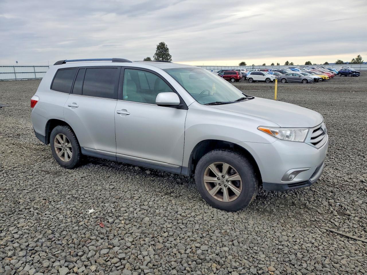 2013 TOYOTA HIGHLANDER