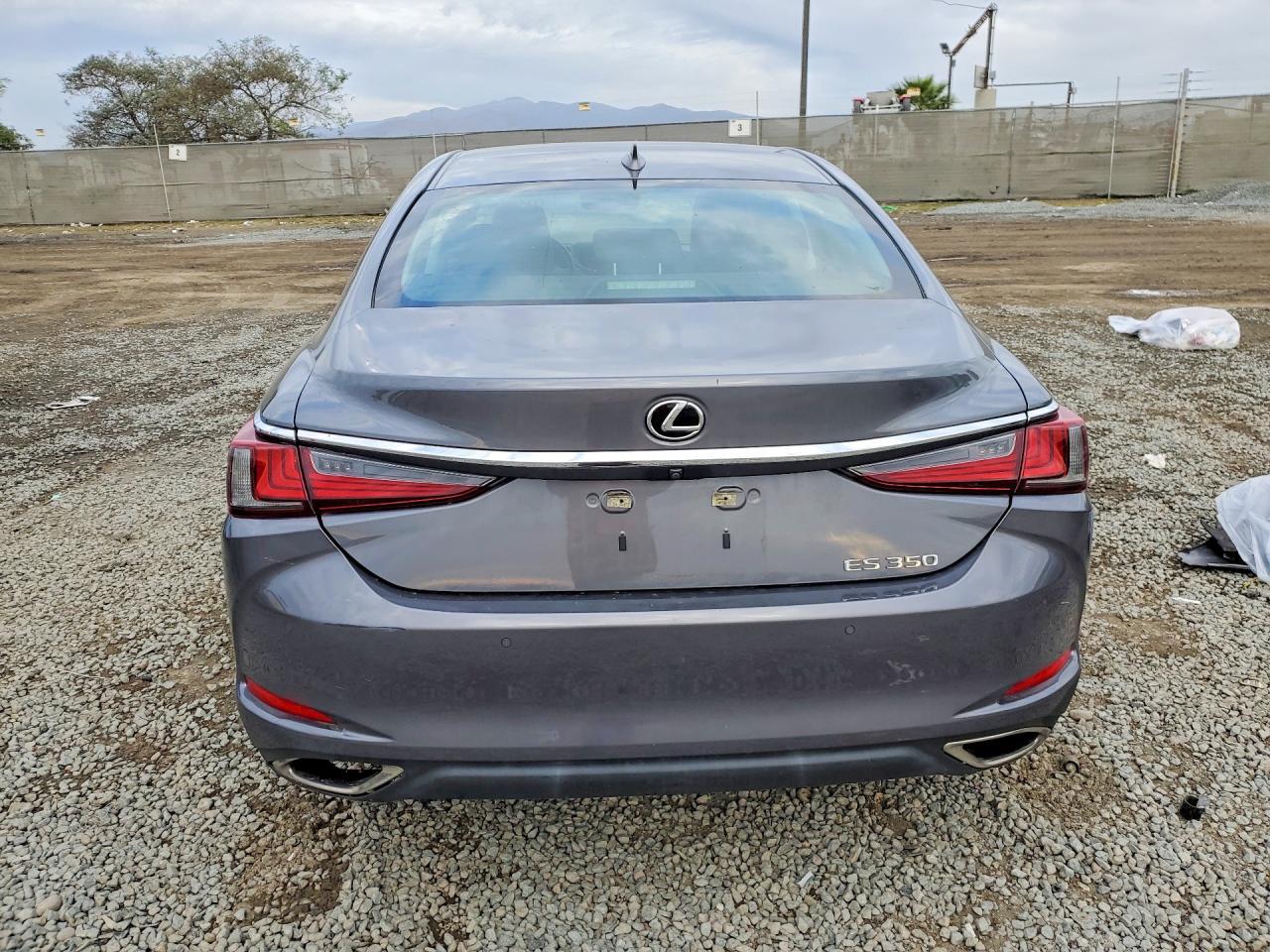 2019 LEXUS ES 350