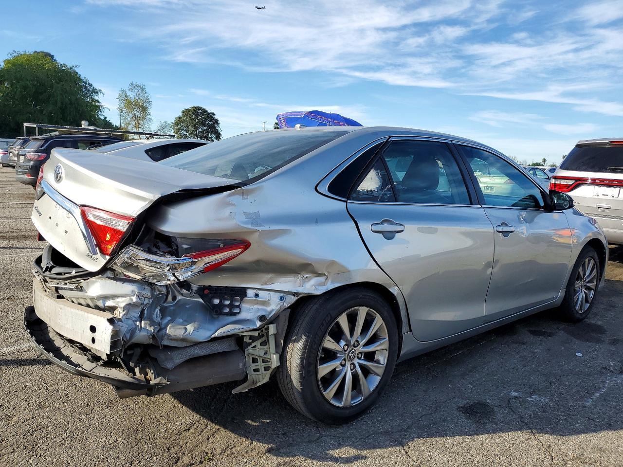 2015 TOYOTA CAMRY