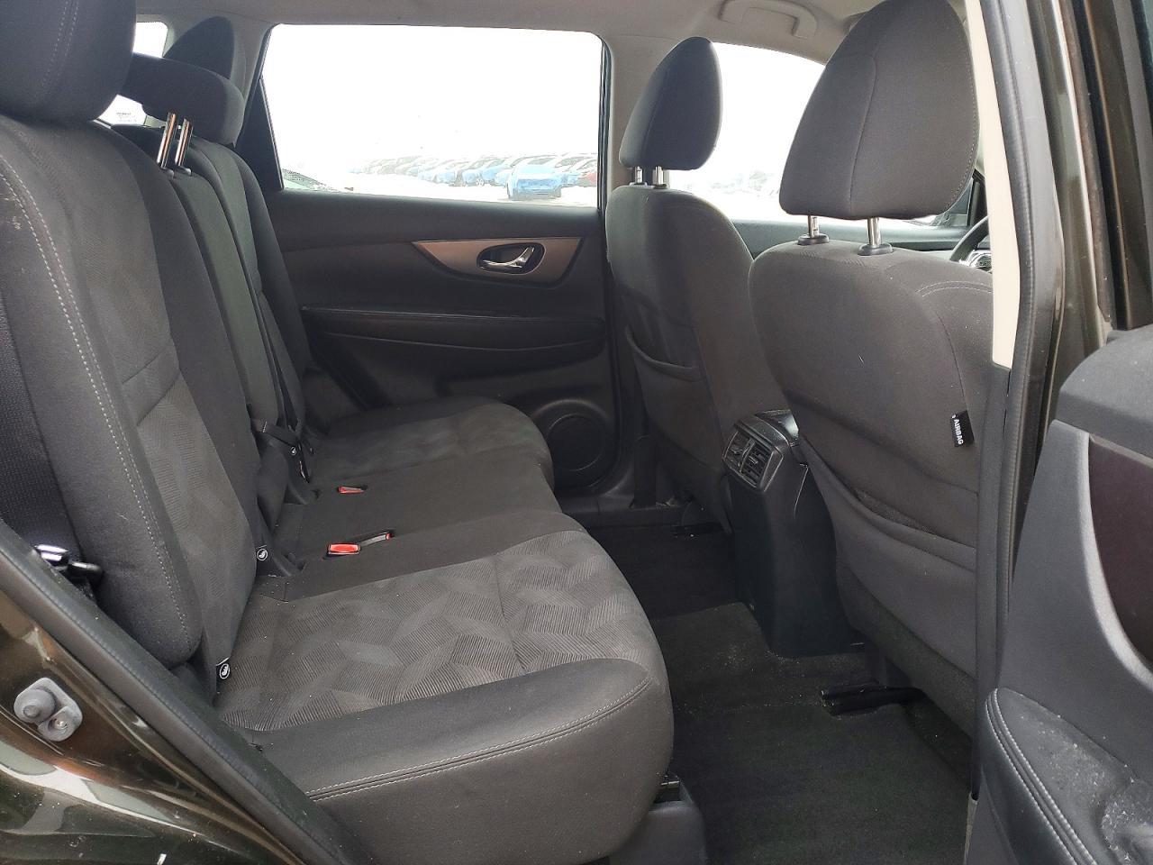 2016 NISSAN ROGUE