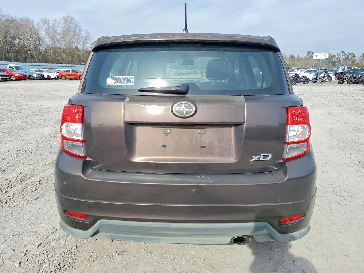 2011 TOYOTA SCION