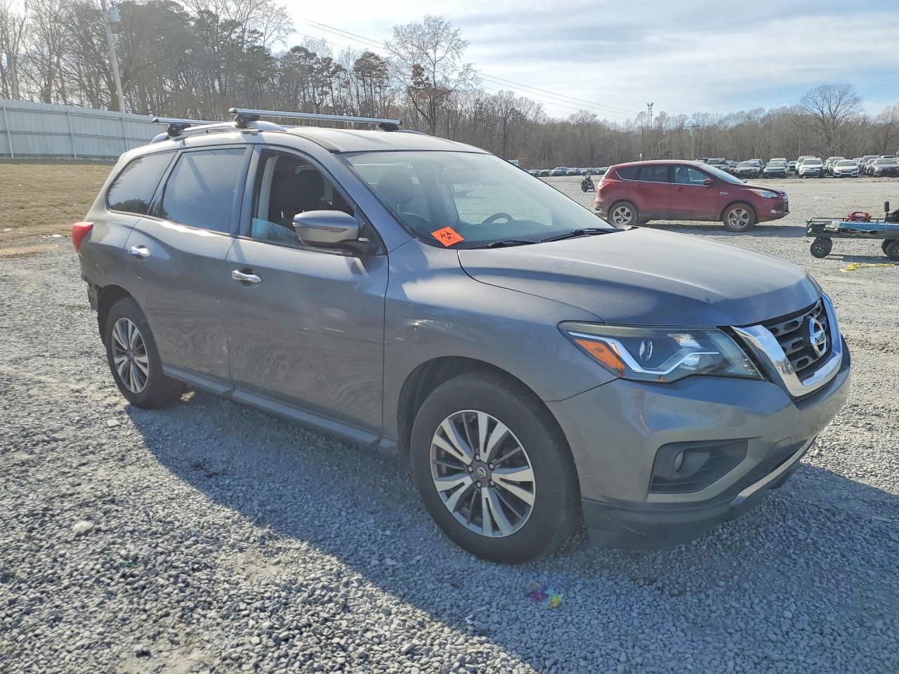 2017 NISSAN PATHFINDER