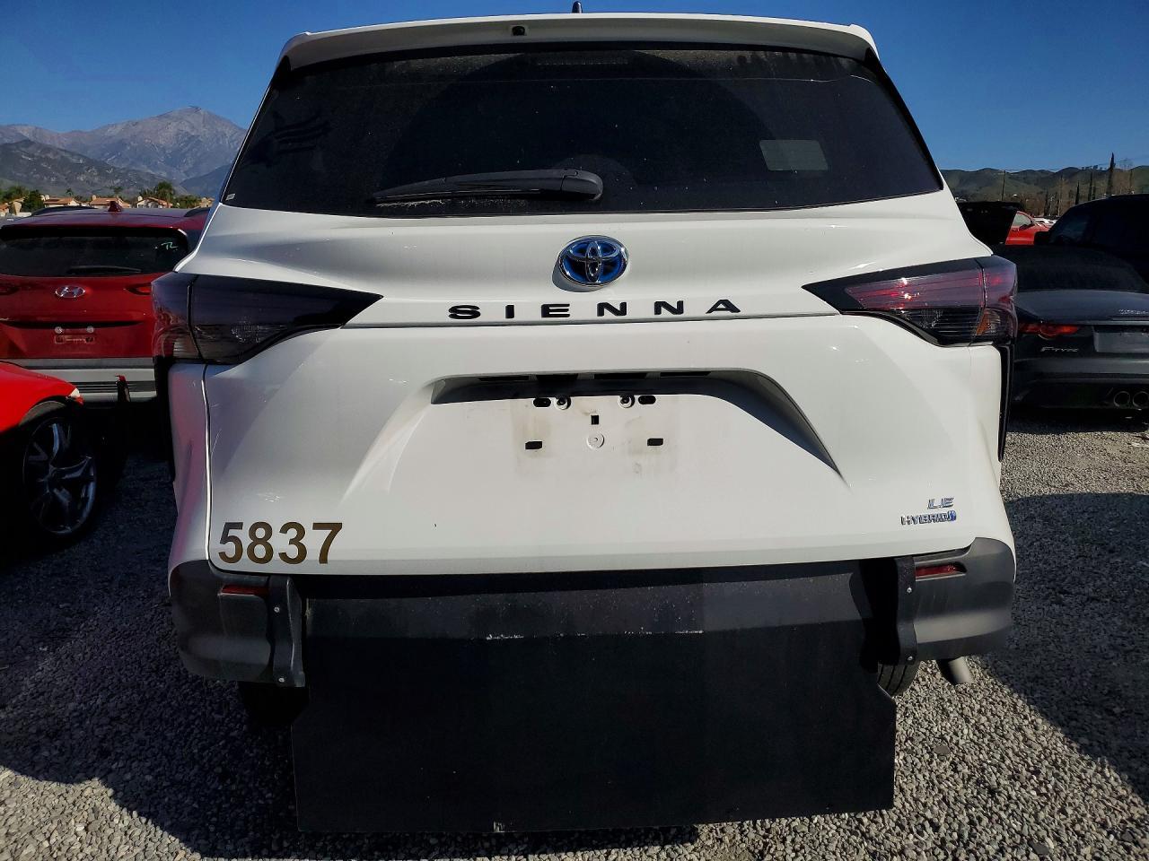 2024 TOYOTA SIENNA