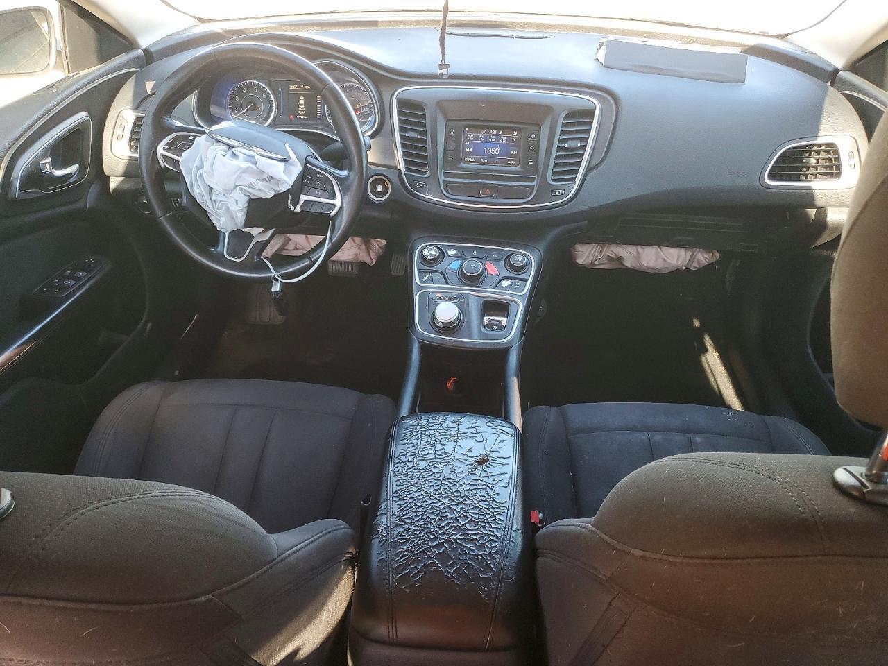 2016 CHRYSLER 200