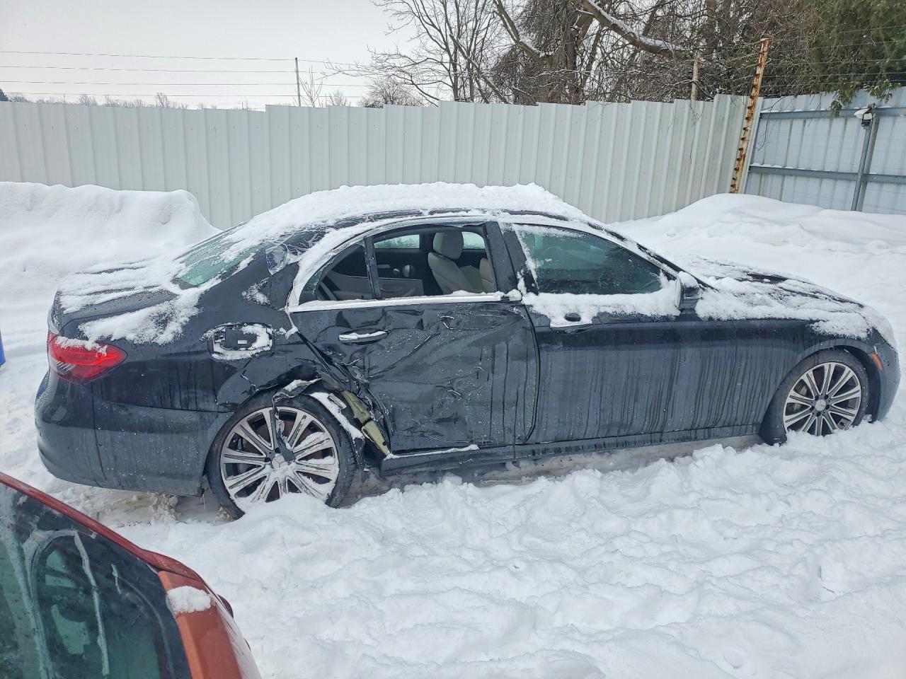 2022 MERCEDES-BENZ E-Class